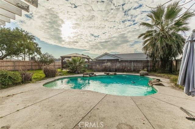 671 Cambria Lane, Lemoore, CA 93245