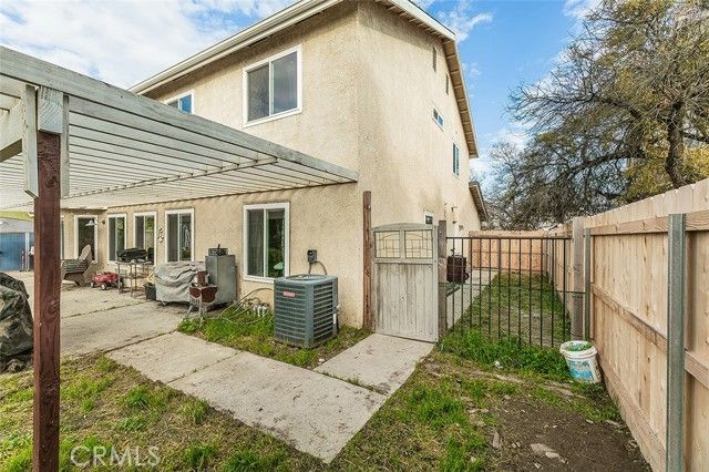 671 Cambria Lane, Lemoore, CA 93245