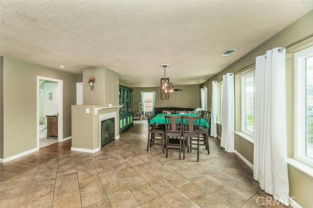 671 Cambria Lane, Lemoore, CA 93245