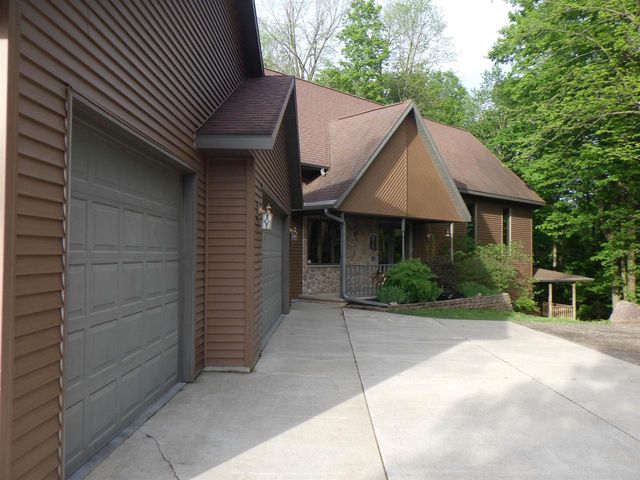 E7696 HORN ROAD, Marion, WI 54950