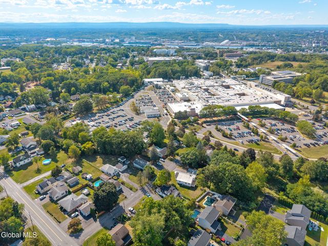 29 Massachusetts Avenue, East Greenbush, NY 12144