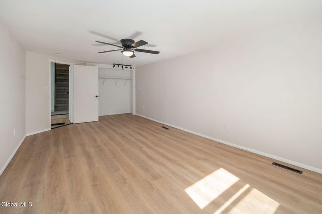 29 Massachusetts Avenue, East Greenbush, NY 12144