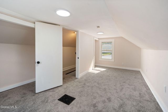 29 Massachusetts Avenue, East Greenbush, NY 12144