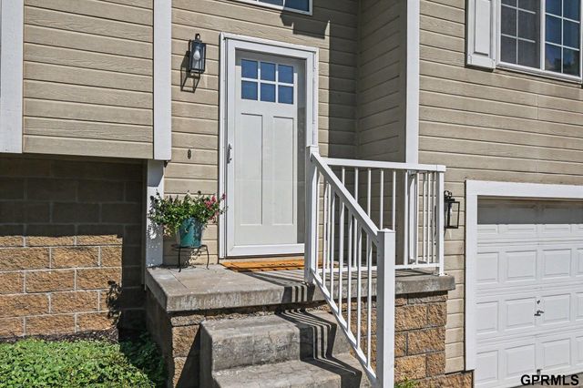 14816 Nebraska Avenue, Omaha, NE 68116