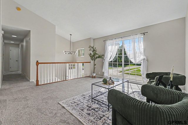 14816 Nebraska Avenue, Omaha, NE 68116