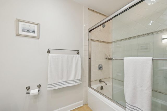 56 Rolling Way, New Rochelle, NY 10804
