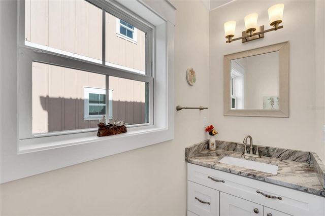 340 6TH STREET E, Bradenton, FL 34208