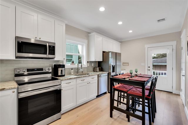 340 6TH STREET E, Bradenton, FL 34208