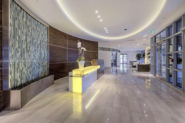 1330 W Ave 2601 2601, Miami Beach, FL 33139