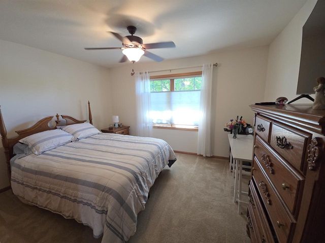 1980 TIMBERLINE DRIVE, Oshkosh, WI 54904