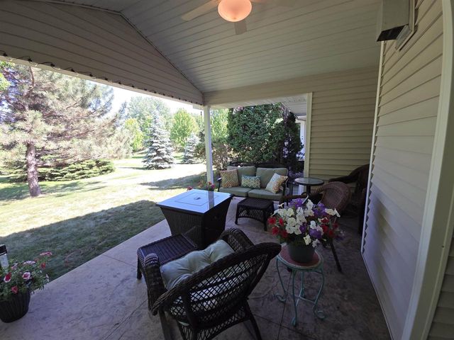 1980 TIMBERLINE DRIVE, Oshkosh, WI 54904