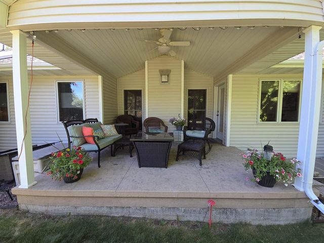 1980 TIMBERLINE DRIVE, Oshkosh, WI 54904