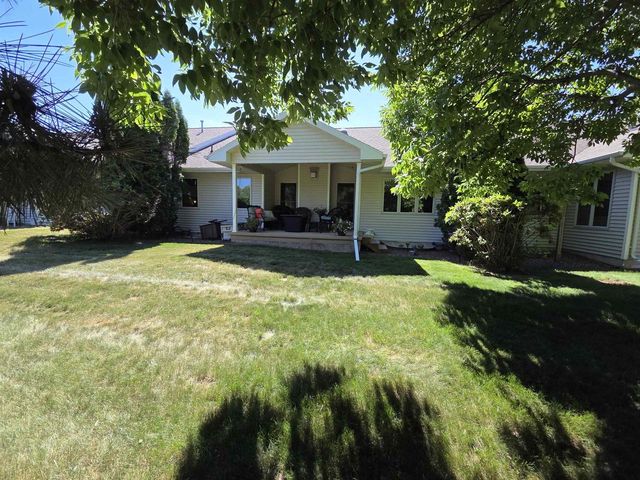 1980 TIMBERLINE DRIVE, Oshkosh, WI 54904