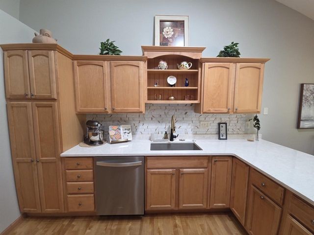 1980 TIMBERLINE DRIVE, Oshkosh, WI 54904