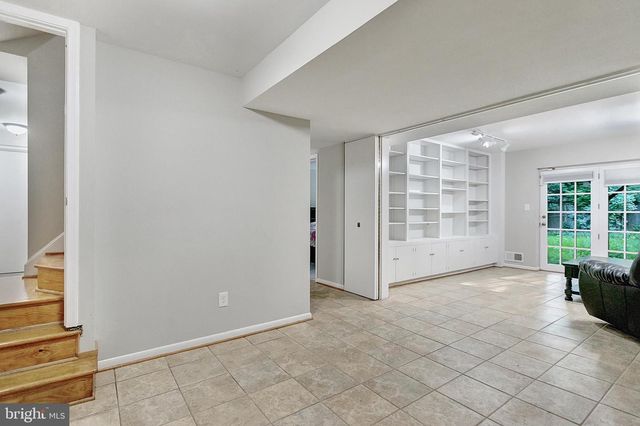 2108 48TH ST NW, Washington, DC 20007