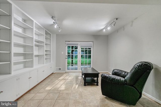 2108 48TH ST NW, Washington, DC 20007