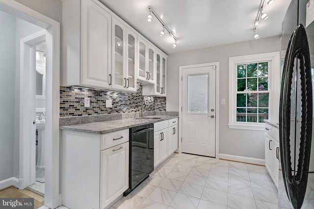2108 48TH ST NW, Washington, DC 20007