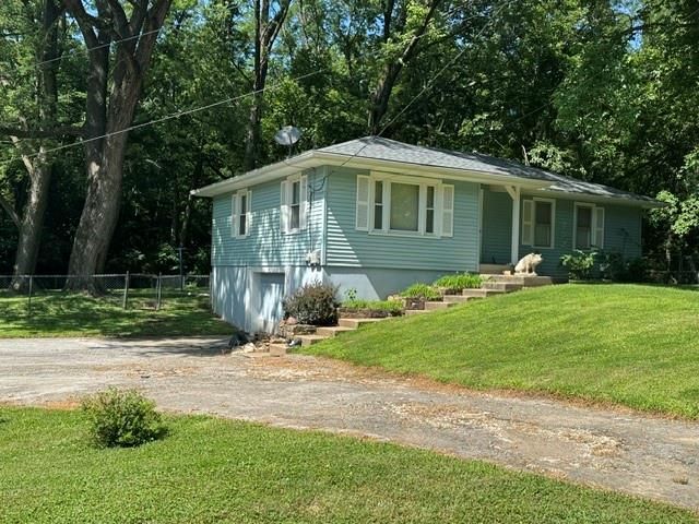 732 Santa Fe Street, Leavenworth, KS 66048