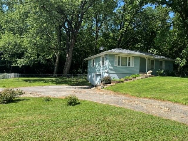 732 Santa Fe Street, Leavenworth, KS 66048