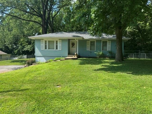 732 Santa Fe Street, Leavenworth, KS 66048