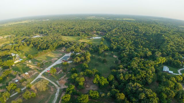 8016 E US HWY 82, Gainesville, TX 76240