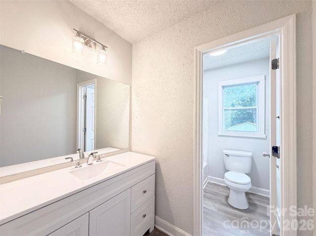 8822 Hunter Green Lane, Charlotte, NC 28227