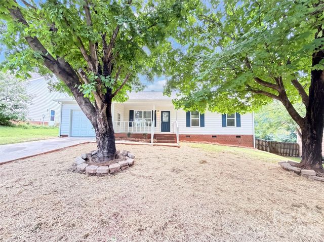 8822 Hunter Green Lane, Charlotte, NC 28227