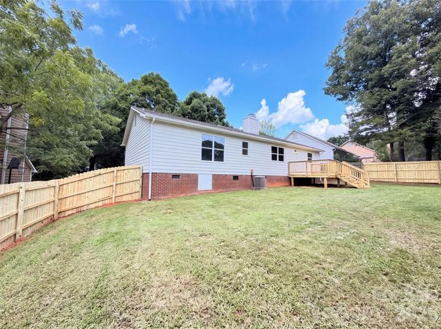 8822 Hunter Green Lane, Charlotte, NC 28227