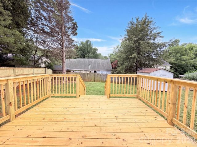 8822 Hunter Green Lane, Charlotte, NC 28227