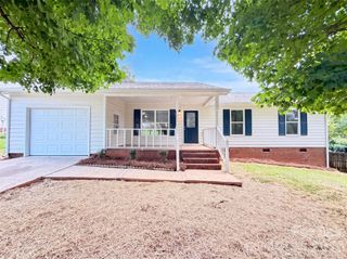8822 Hunter Green Lane, Charlotte, NC 28227