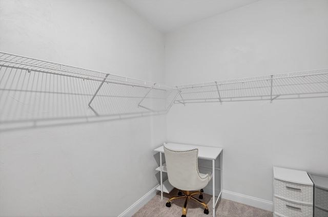 10 Logans Run 10, Millbury, MA 01527