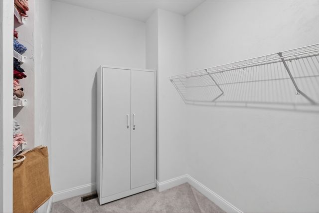 10 Logans Run 10, Millbury, MA 01527