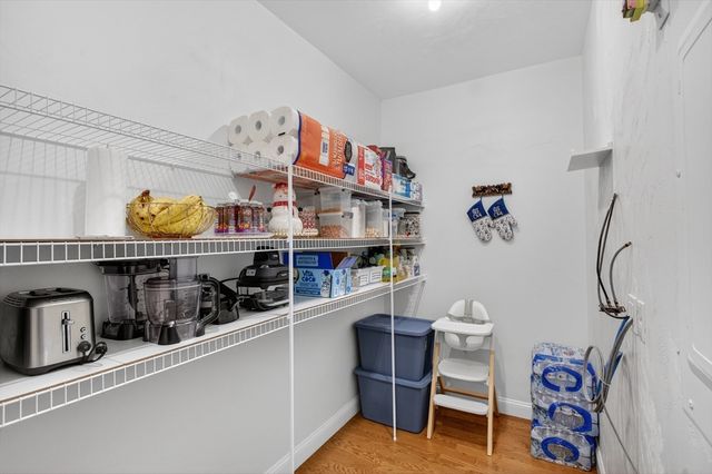 10 Logans Run 10, Millbury, MA 01527