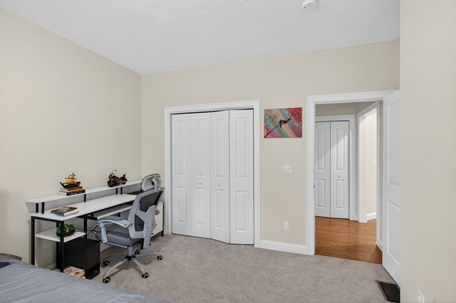 10 Logans Run 10, Millbury, MA 01527