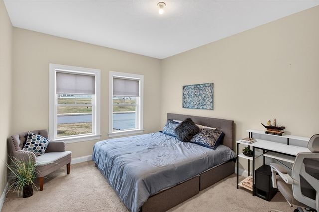 10 Logans Run 10, Millbury, MA 01527