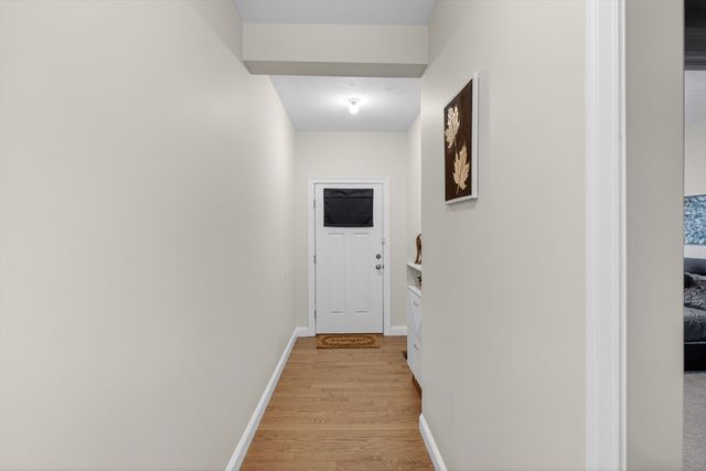 10 Logans Run 10, Millbury, MA 01527