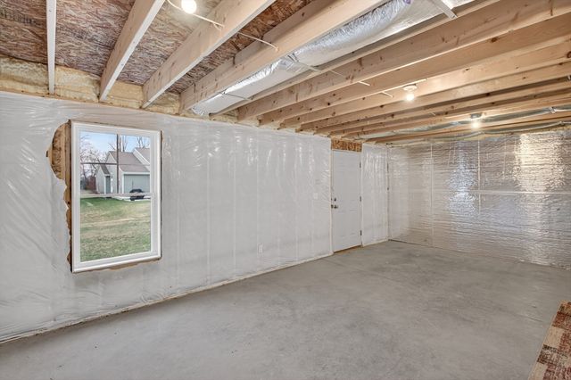 10 Logans Run 10, Millbury, MA 01527