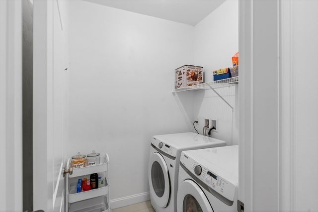 10 Logans Run 10, Millbury, MA 01527