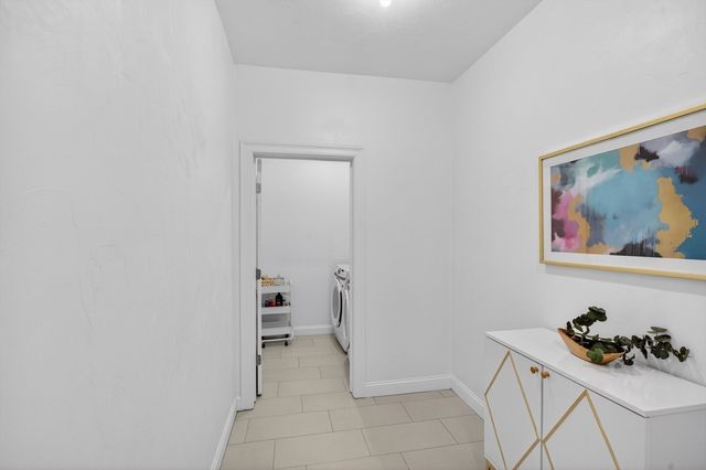 10 Logans Run 10, Millbury, MA 01527