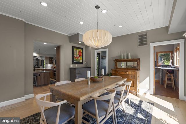 140 S 29TH ST, Purcellville, VA 20132