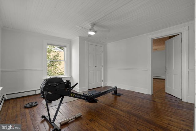140 S 29TH ST, Purcellville, VA 20132