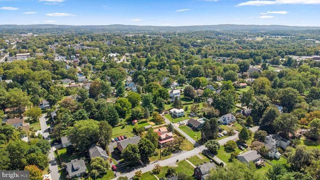 140 S 29TH ST, Purcellville, VA 20132