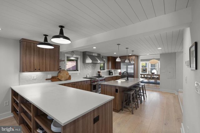 140 S 29TH ST, Purcellville, VA 20132