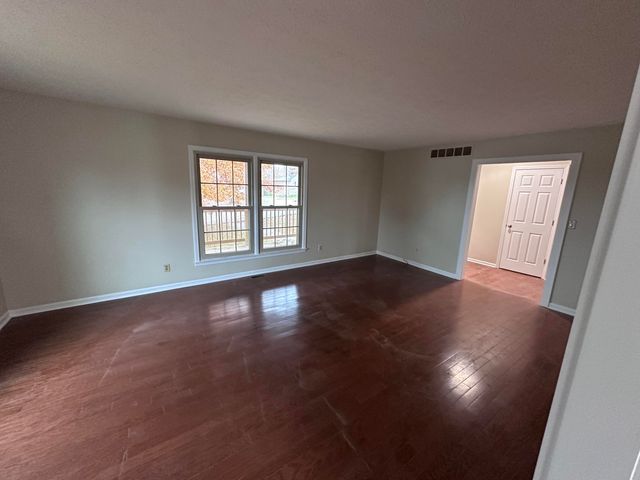 1016 Fairway Drive, Georgetown, KY 40324