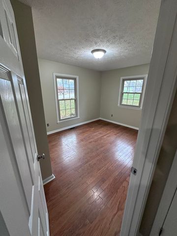 1016 Fairway Drive, Georgetown, KY 40324