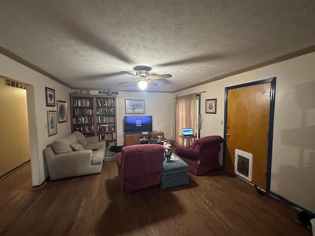1016 Fairway Drive, Georgetown, KY 40324