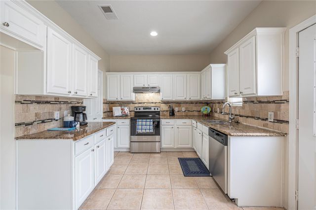 3047 Carlisle Street, La Porte, TX 77571