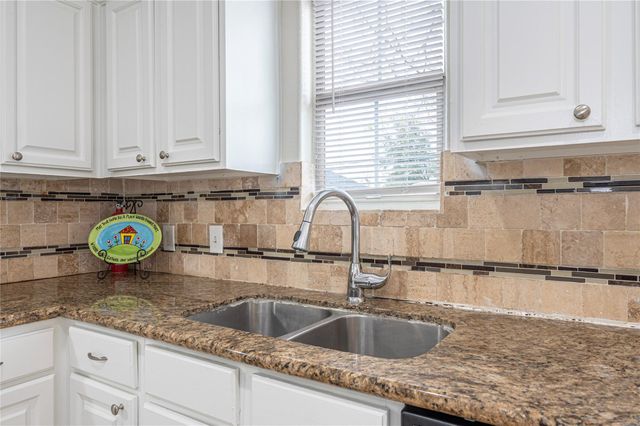 3047 Carlisle Street, La Porte, TX 77571