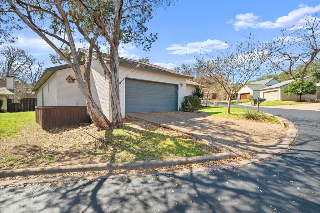 6107 Gardenridge HOLW, Austin, TX 78750