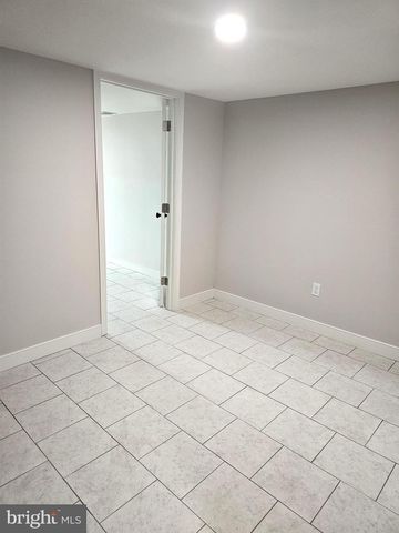 2512 N HEALD ST, Wilmington, DE 19802